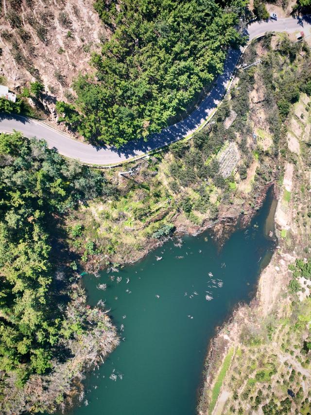 这里的秋色惹人醉