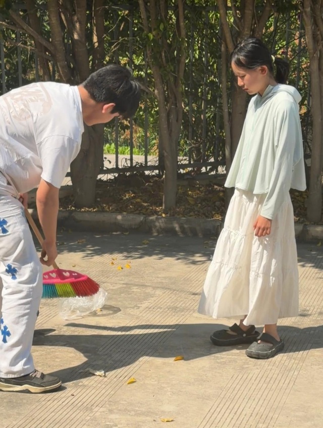 一家三代35人的“春节大巴”：14天自驾6000公里