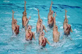 花样游泳全国冠军赛：北京体彩队获集体技术自选冠军图片