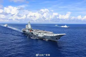 山东舰下水8年了！图片