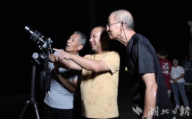 远安：越夜越精彩 星空露营让“星光”变“金光”