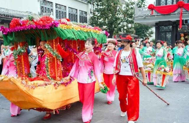 非遗鱼灯、剧本式夜游、民俗展演……三河古镇国庆活动等你来打卡！