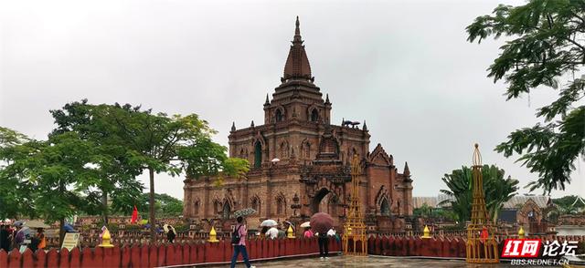 岁暖时刻丨瑞丽“一寨两国”，走一步到缅甸，转个身是家乡