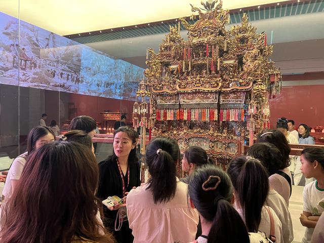 潮声丨这张“讲”博物馆的证，忽然火了