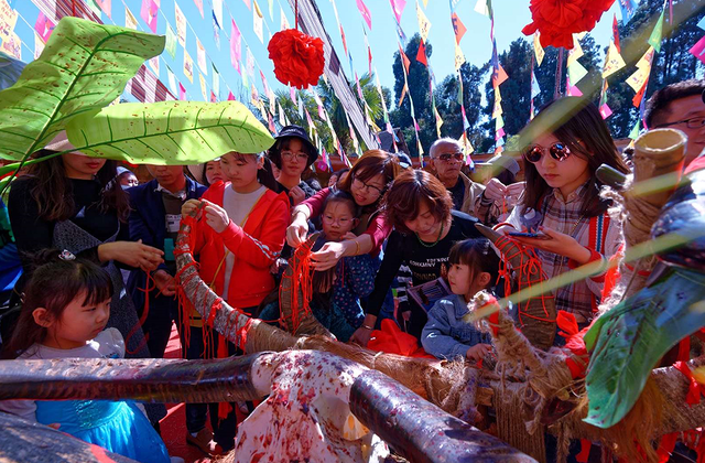 元旦假期，来云南民族村过佤族木鼓节