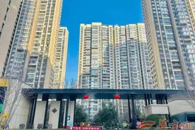 地暖管道上有洞漏水泡了楼下 装修层以下出问题谁之责？图片