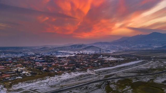 长城一号旅游公路：千年烽燧廊道品读长城千年风华