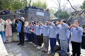 滁州市民琅琊山醉翁亭参拜“欧梅”图片