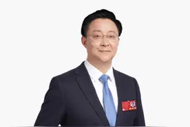 全国人大代表刘庆峰：加快构建国产算力平台上的自主可控大模型图片