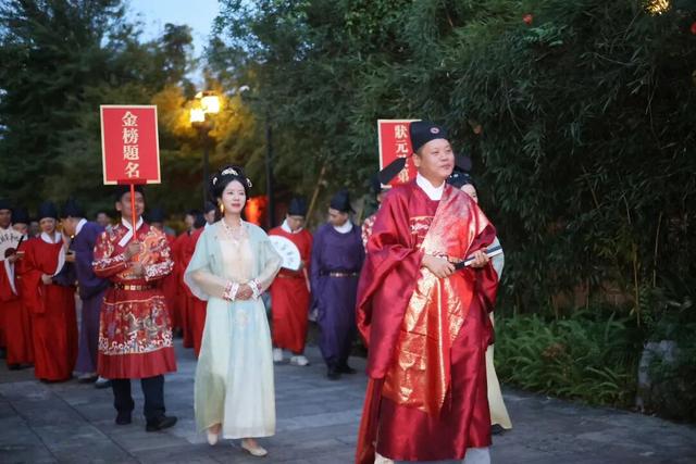 从“拜先师”到“状元游街”，文旅体验玩出“穿越感”