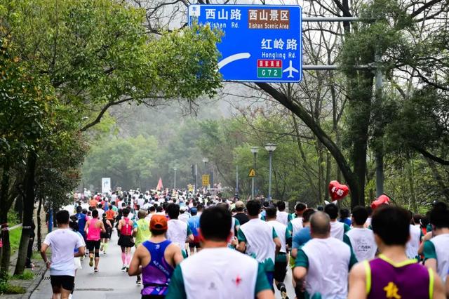 来桂林跑马怎么跟着赛道玩？看这个就够了～在山水画卷中奔跑，解锁 “甲天下” 的独特赛道！