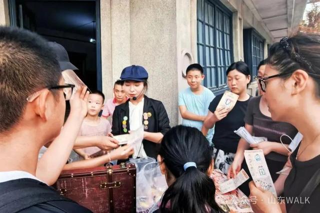 仅216天落地德州的“NPC”小镇，如何让游客留下来“演戏”？