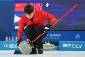 （亚冬会）冰壶——混双循环赛：中国队胜菲律宾队图片