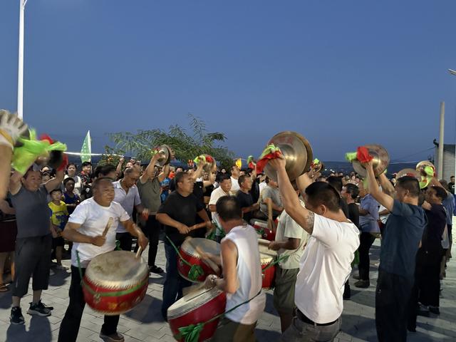 金鸡岭观景台“消夏夜”点亮黄河畔，奏响文旅惠民新乐章