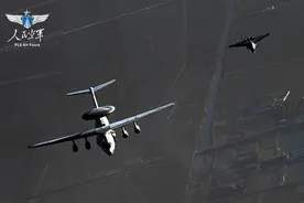 “我乘战机拍战机”，从云端领略战鹰雄风图片