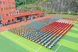 桐梓娄山关街道：课桌操比赛 演绎大精彩图片