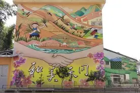 【奋战“百千万工程”】荷塘镇禾冈村：老旧墙面焕新颜，绘就绿美乡村新画卷图片