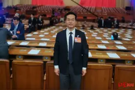 全国政协委员杨爱明：幽门螺杆菌是胃癌主要致病因素，建议公共就餐场所须提供公筷图片