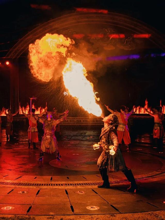 这个元旦，一亿人在万岁山当大侠“赚钱”