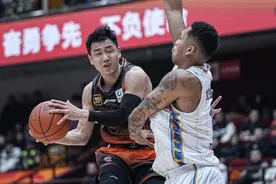 谁能占得先机？CBA常规赛第三阶段首战，山东男篮5日客战北京图片