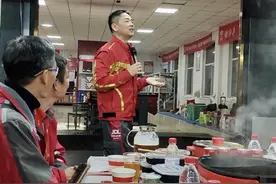 晨时评丨外卖三国杀再起，综合生态比单方补贴更重要图片