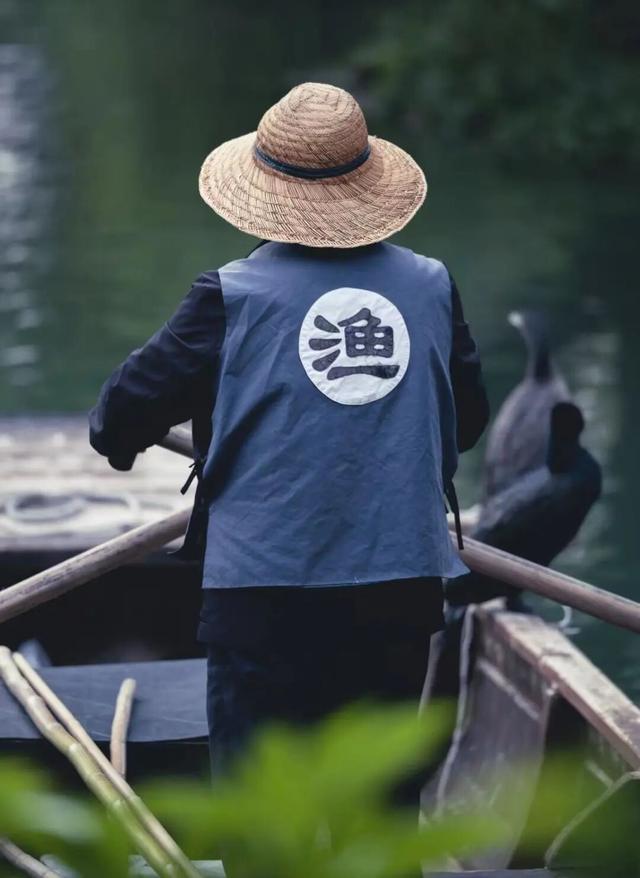 文旅行业正在“综艺狂飙”：谁搭台，谁唱戏，谁在赚走情绪的钱？