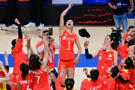 战巴黎可否凯旋？中国女排3:0波兰，世联赛中国香港站全胜收官图片