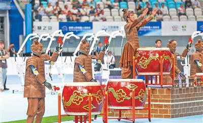 全球首个人形机器人运动会精彩瞬间（新时代画卷）