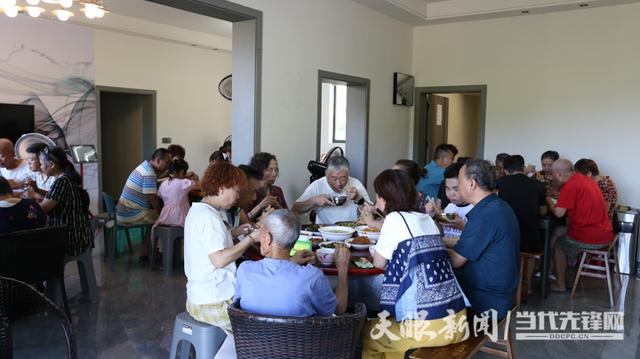 绥阳县小关乡：清凉民宿里，唱响夏日慢生活