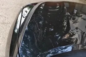 “熊孩子”贪玩划伤私家车，谁该担责？图片