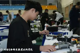 聚焦机器人技术，湖南生物机电职院在这个比赛中获佳绩图片
