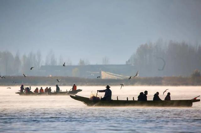 【冬季暖阳 凉山不凉】一湖碧水映云天，摩梭风情醉心间