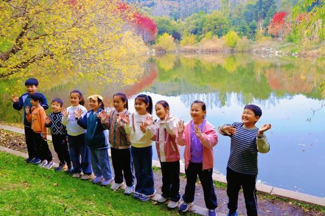 小红书上都在问地址？威海这个红枫湖美成画