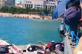 青岛好人丨闪电救援！男子栈桥落水，救援队出动3艘快艇，5分钟救上岸图片