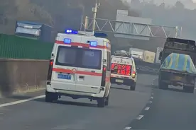 海南半岁女婴紧急转运杭州，交警部门接力护送图片