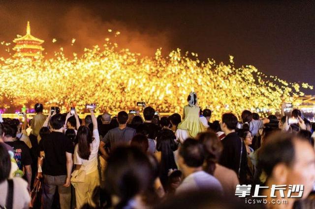 组图｜赏大戏看飞天，铜官窑国风乐园快乐无边