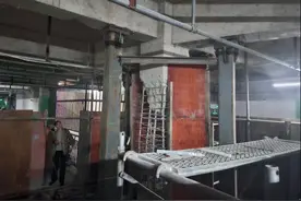 成都一小区开发商拆除修复承重柱，不通知业委会和物业真说不过去图片