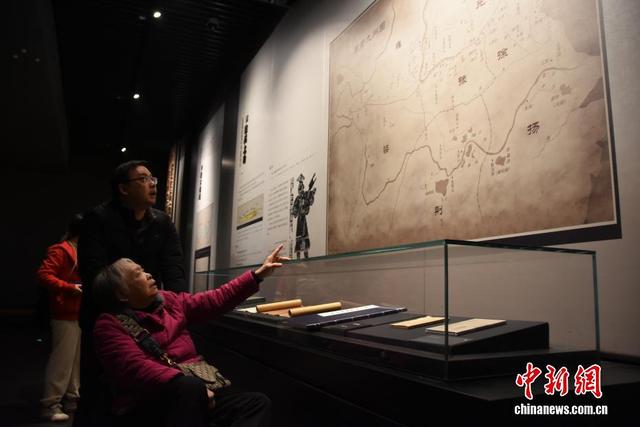 二里头夏都遗址博物馆冬日吸引游客