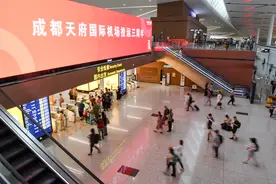 成都天府国际机场投运三周年 累计旅客吞吐量8838.7万人次图片