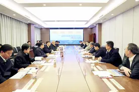 倪真与酒泉市委书记王立奇、市长唐培宏会谈图片