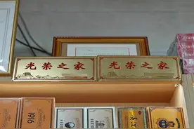 一个小超市的“另类”招牌图片