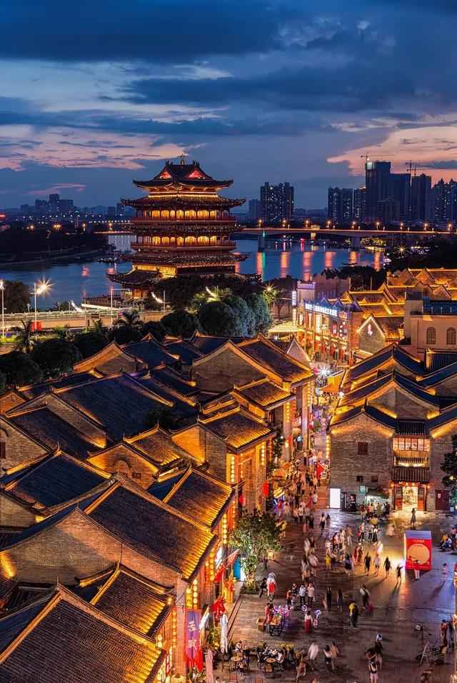 被霸总剧带火的华南城市，太野了
