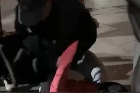 男扮女装潜入女宿舍？校方：警方介入！图片