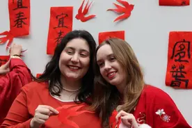 在黄道婆纪念公园，中外游客同过“立春祭”图片
