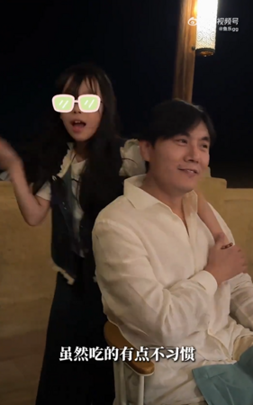 伊能静57岁身材超狂！出国脱了「湿身解放比基尼」长腿蛇腰被看光