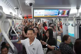 网友提问资阳线能否在高峰期加密发车频率？官方回应：现阶段运力能满足客流需要图片