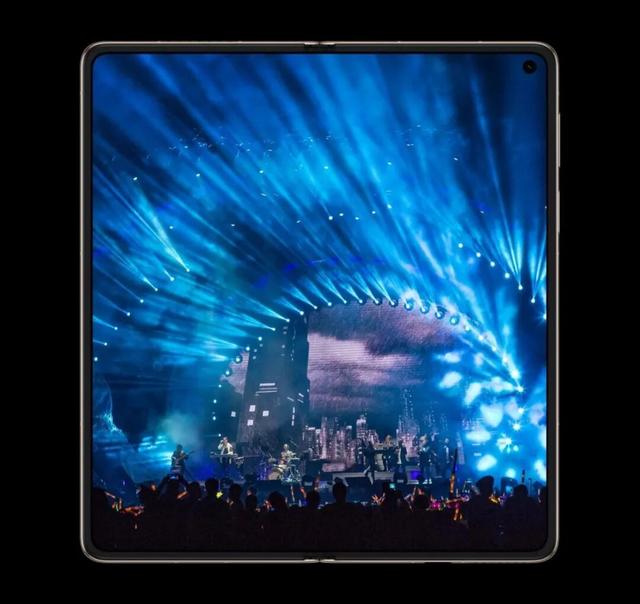 在华为Mate X7上，瞥见折叠屏进化的终极答案