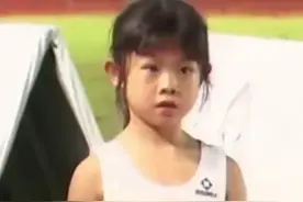 幼儿园小女孩800米跑出3分11秒，大学生体测4分34秒及格，3分18秒满分图片