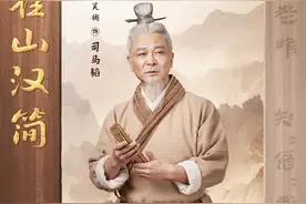 出土于银雀山汉墓的4000余枚竹简，因记载了众多兵学古籍内容而备受瞩目图片