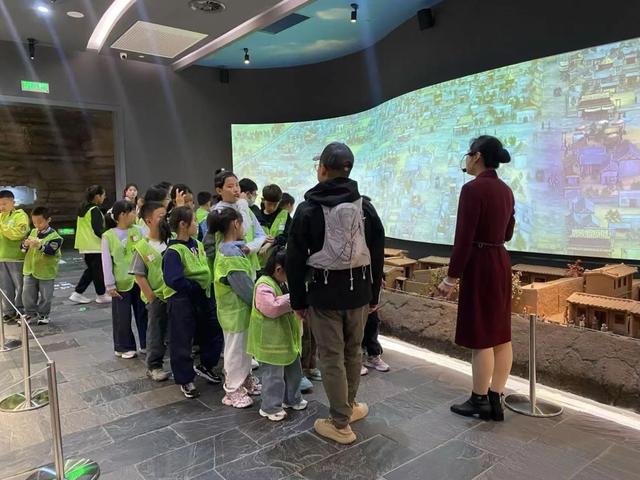 在历史文脉与未来图景交织处，读懂呼和浩特“人民城市”密码